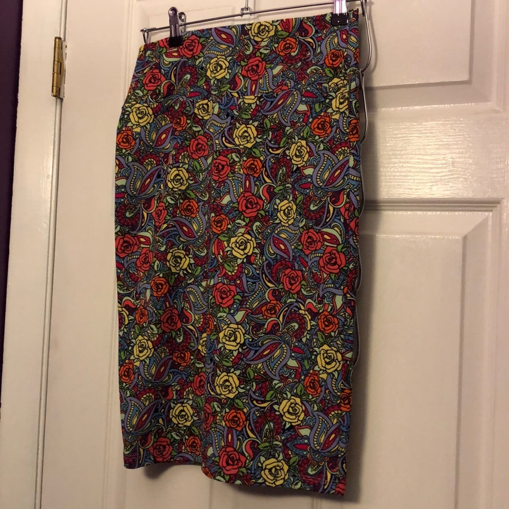 BNWT LulaRoe Cassie skirt XS